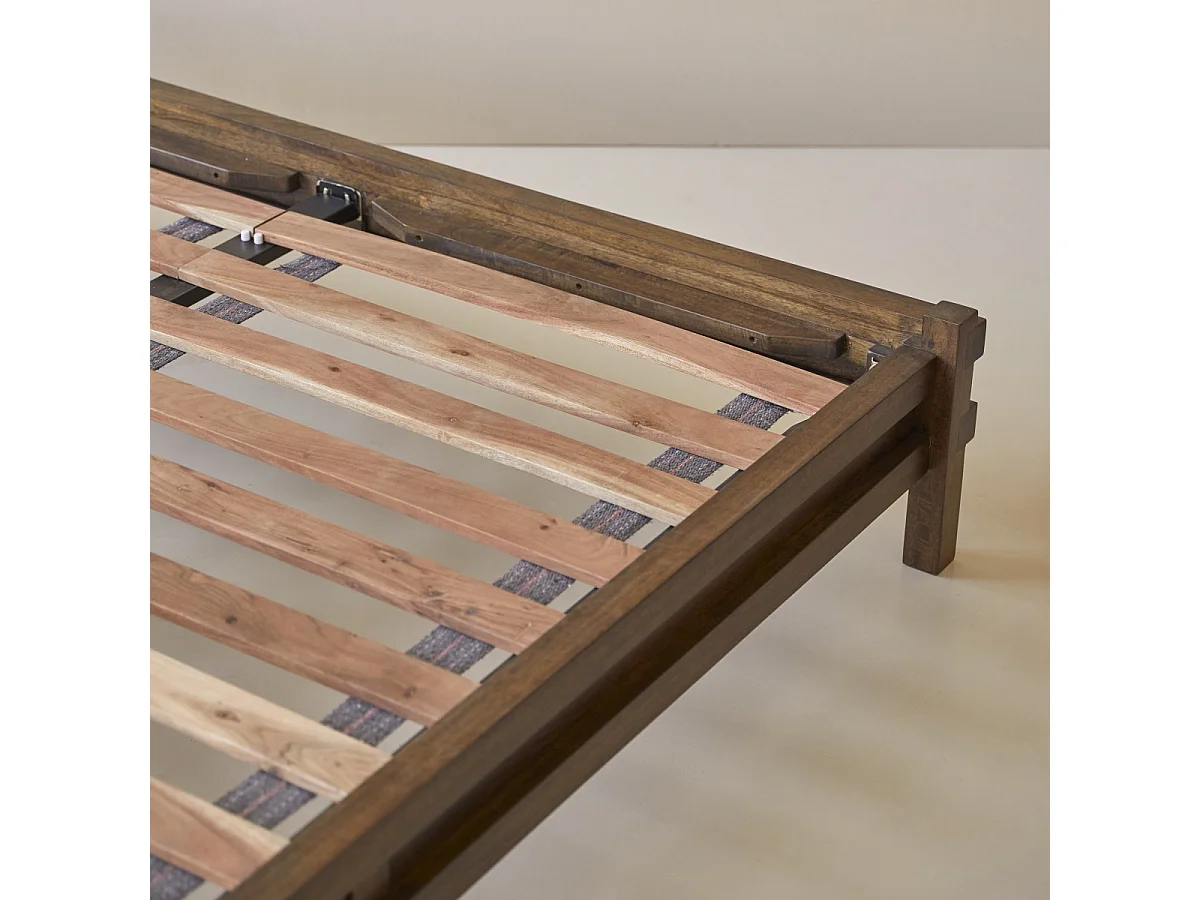 Bett Arko aus Mangoholz 175 x 210