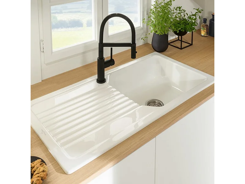 Robinet cuisine semi-pro VILLEROY ET BOCH Steel Expert compact window noir mat