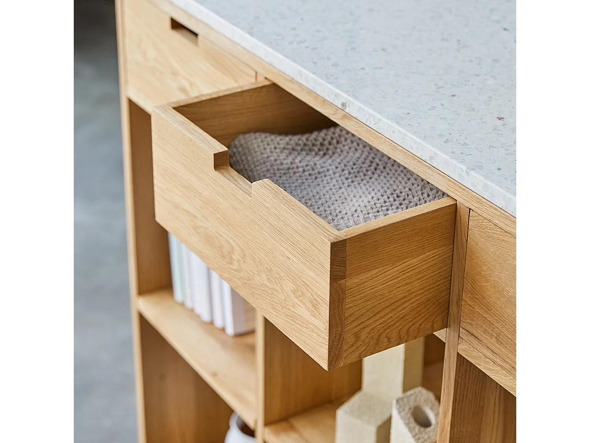 Console in legno di rovere massello e battuto di terrazzo premium White Miho
