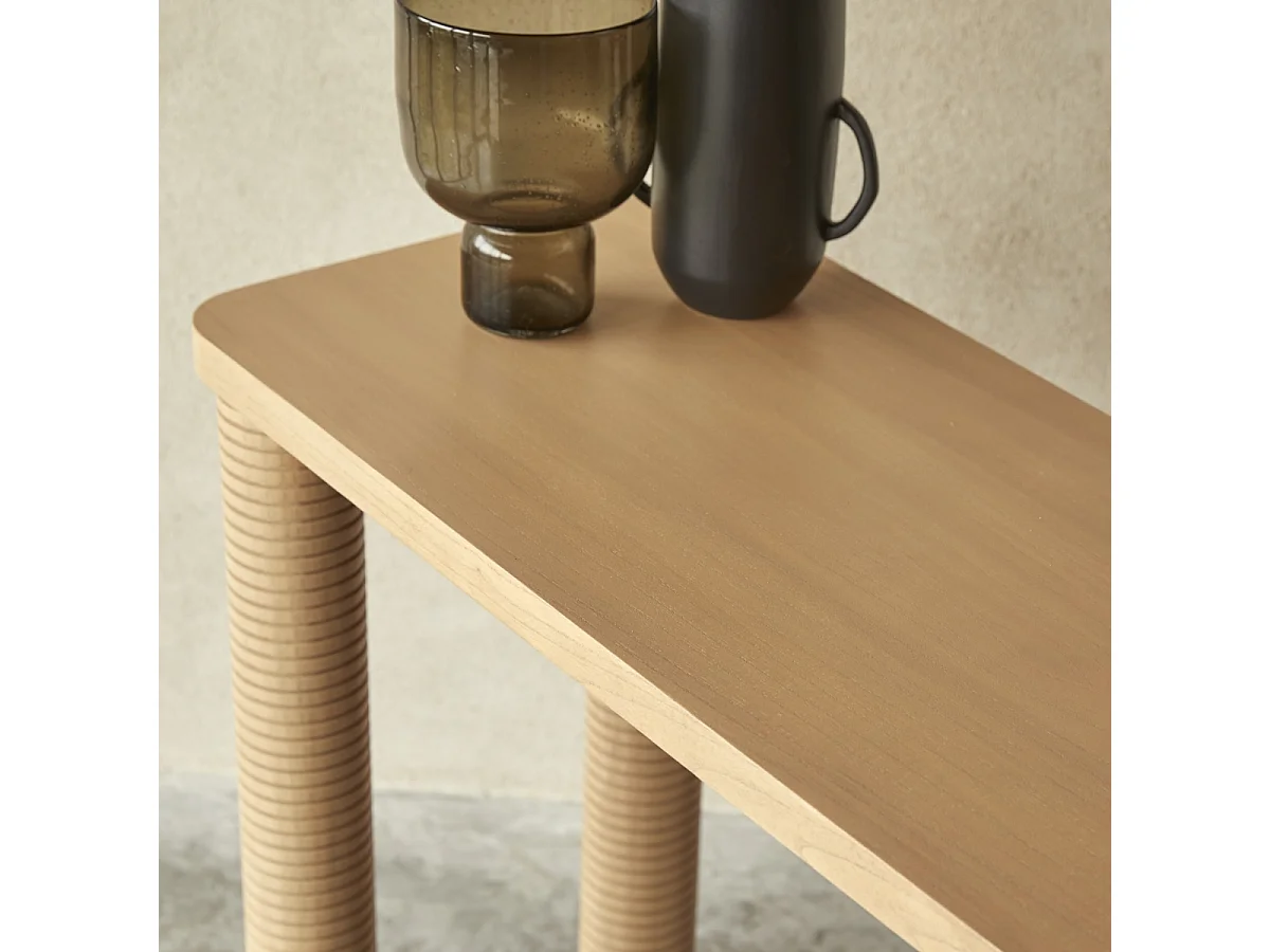 Consolle in legno di mindi