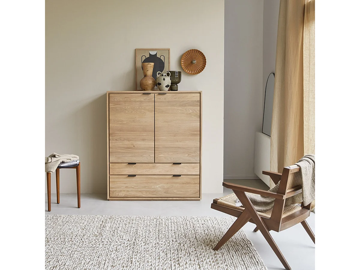 Esszimmerschränk aus massiver Eiche Senson