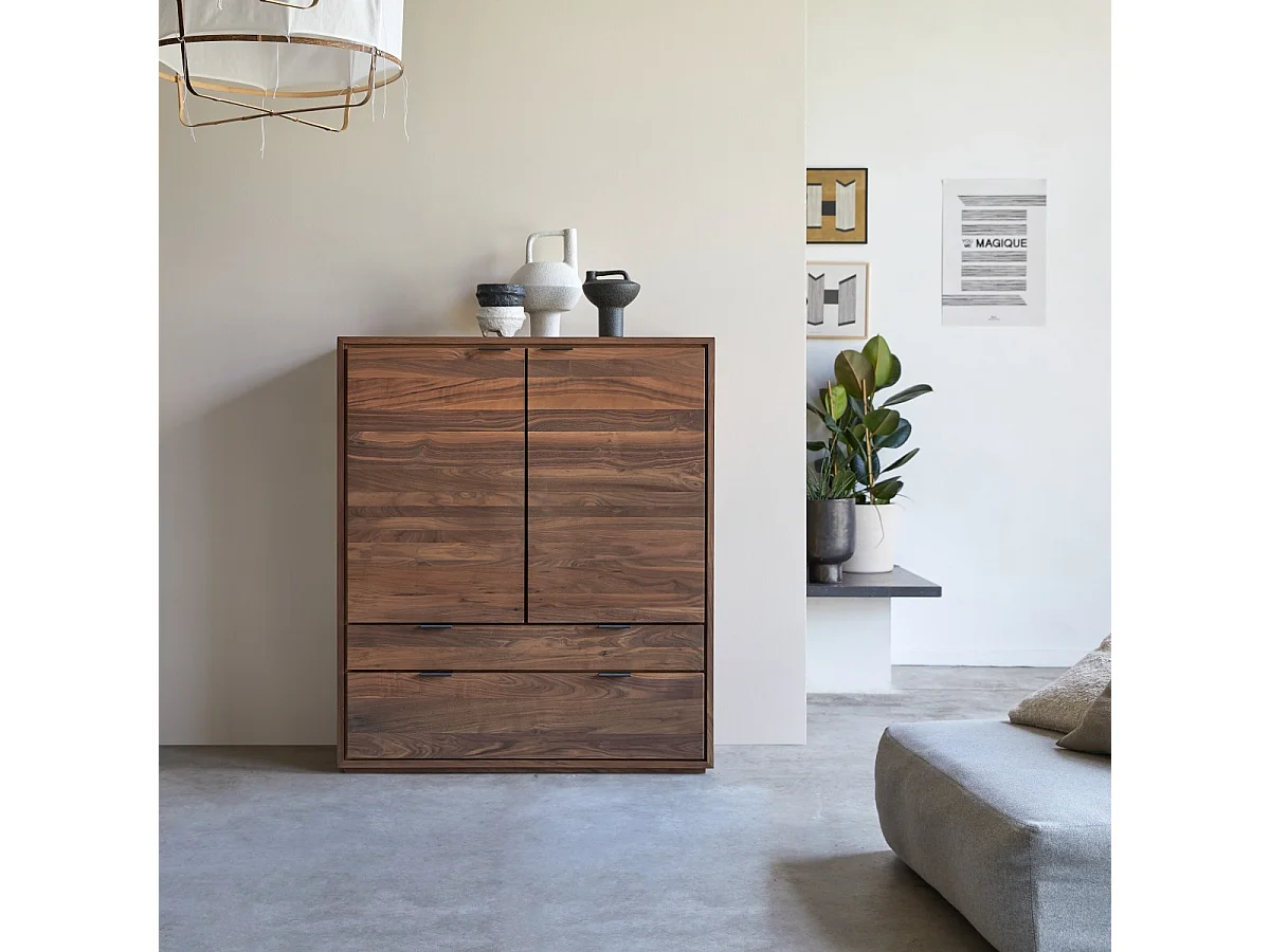 Schrank Senson aus massivem Nussbaumholz