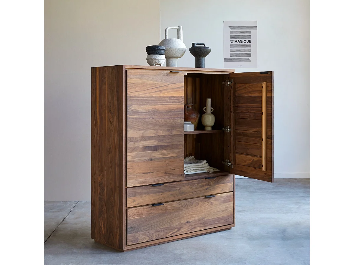 Schrank Senson aus massivem Nussbaumholz