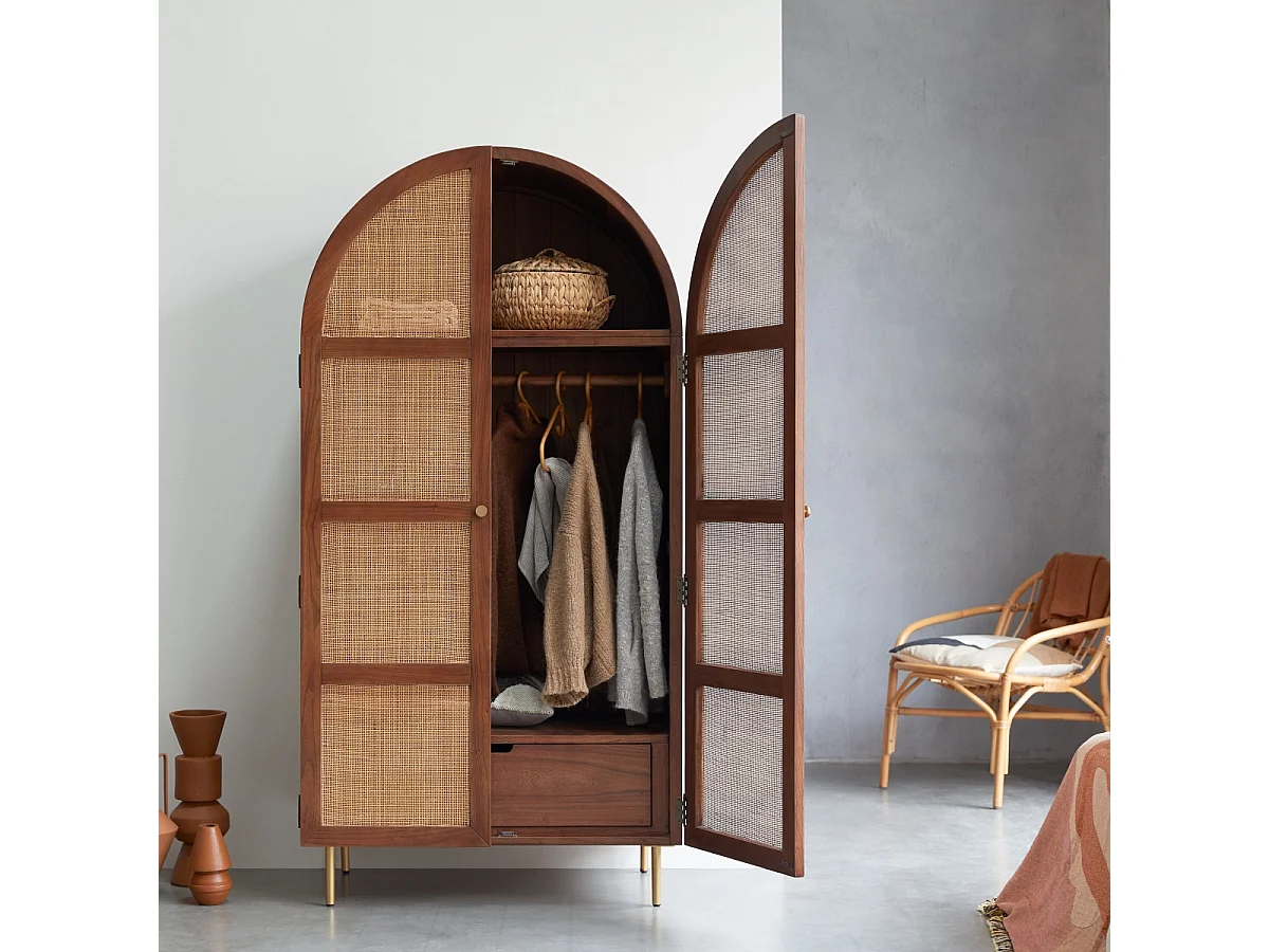 Esszimmerschrank Lisbeth aus Ulmenholz und Rattangeflecht