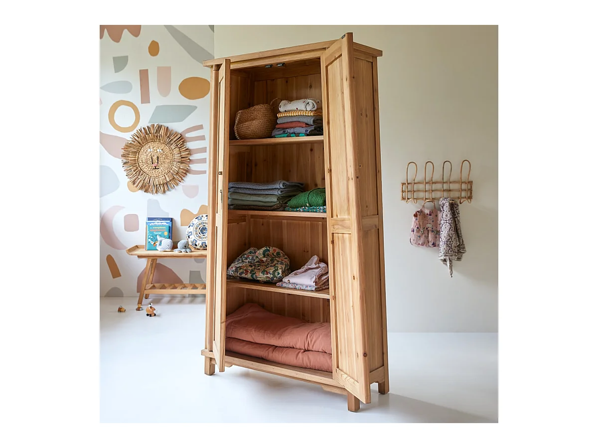 Armadio per bambini in pino massello riciclato Yuki