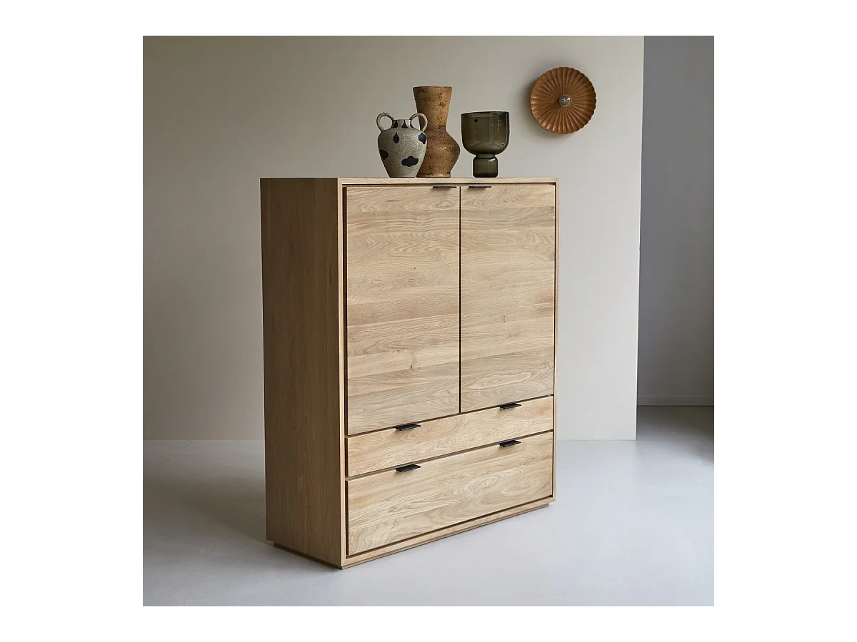 Schrank aus massiver Eiche Senson