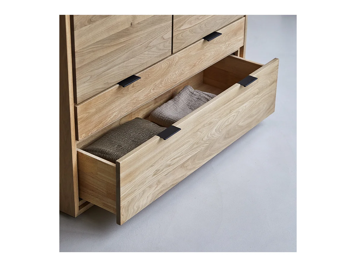 Schrank aus massiver Eiche Senson