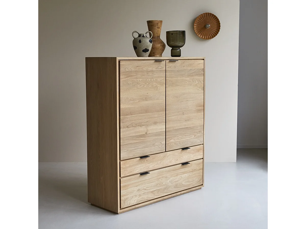 Schrank aus massiver Eiche Senson