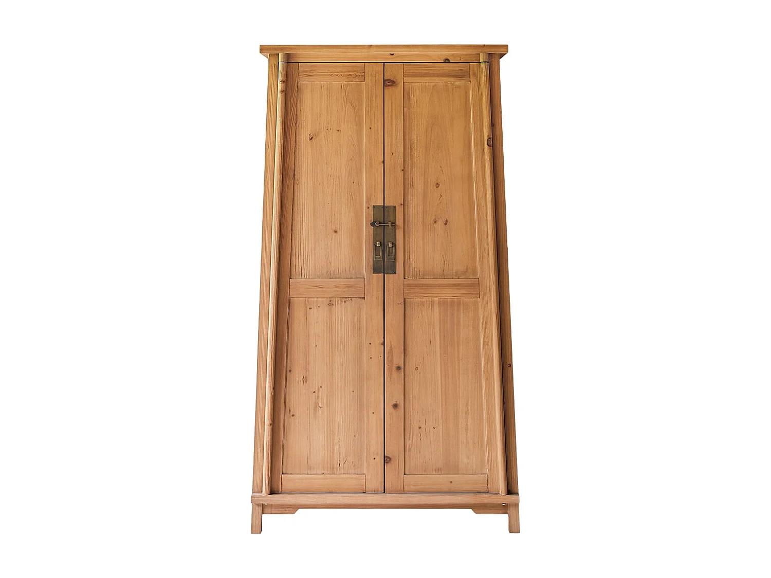 Esszimmerschrank Yuki aus massivem, recycelten Pinienholz