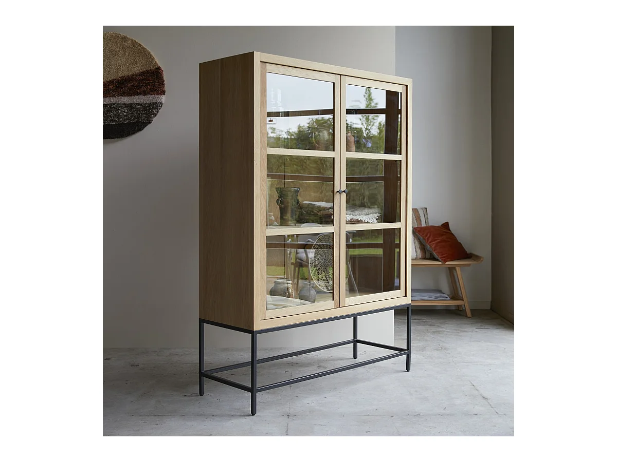 Hohe Vitrine Babeth aus massivem Eichenholz 120