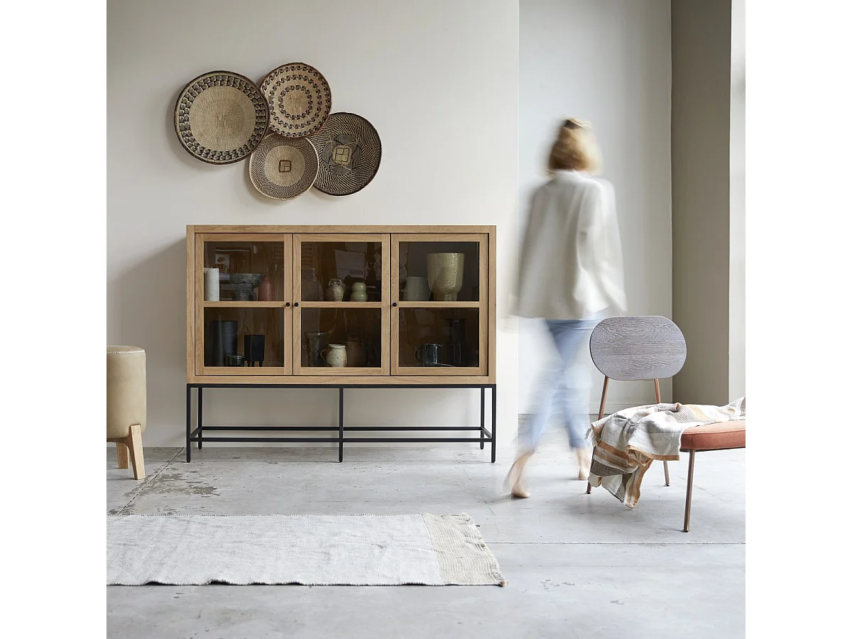 Niedriger Vitrinenschrank Babeth aus massivem Eichenholz 160