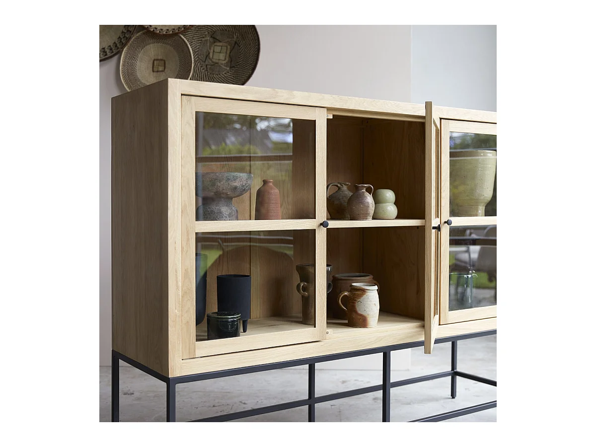 Niedriger Vitrinenschrank Babeth aus massivem Eichenholz 160