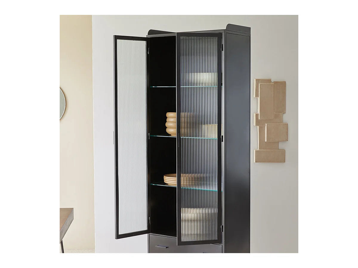 Hoher Vitrinenschrank aus lackiertem Metall Emil