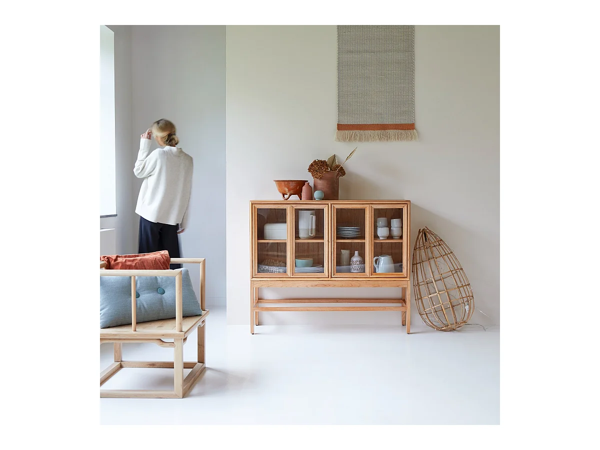 Vitrine basse en bois de mindi 120 Alex