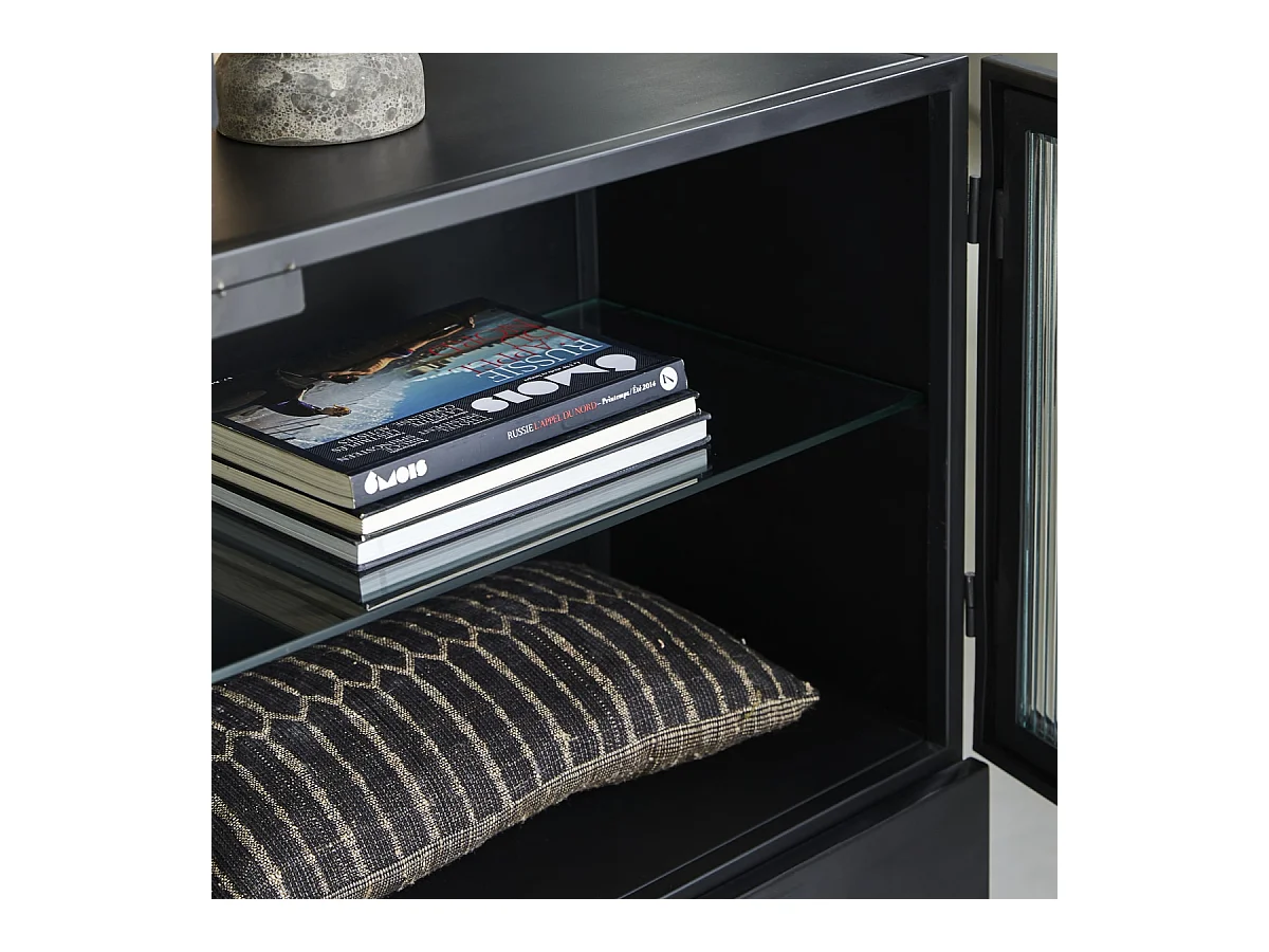 Vetrina bassa in metallo verniciato Emil