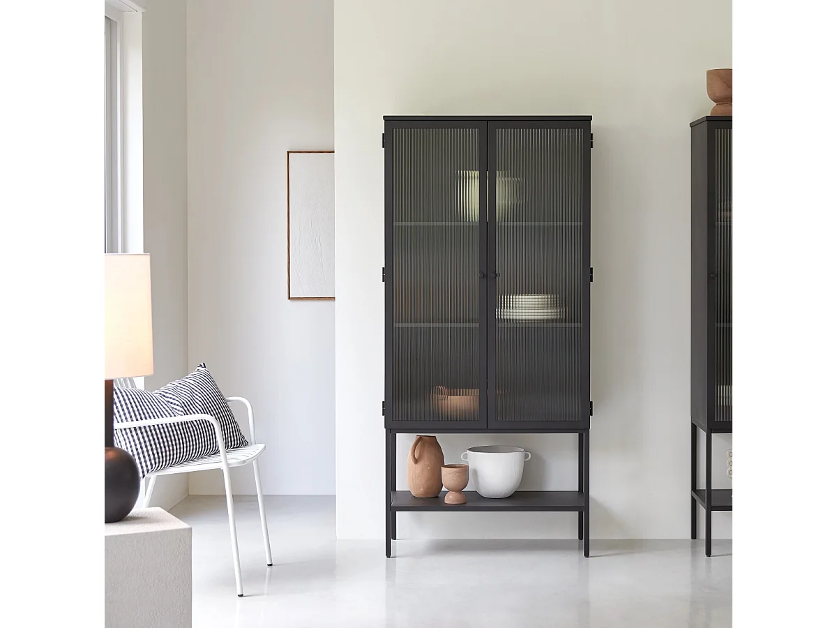 Vitrine haute en métal peint Antonin