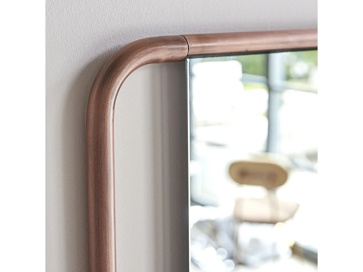 Spiegelregal Félicie aus Nussbaumholz und Messing