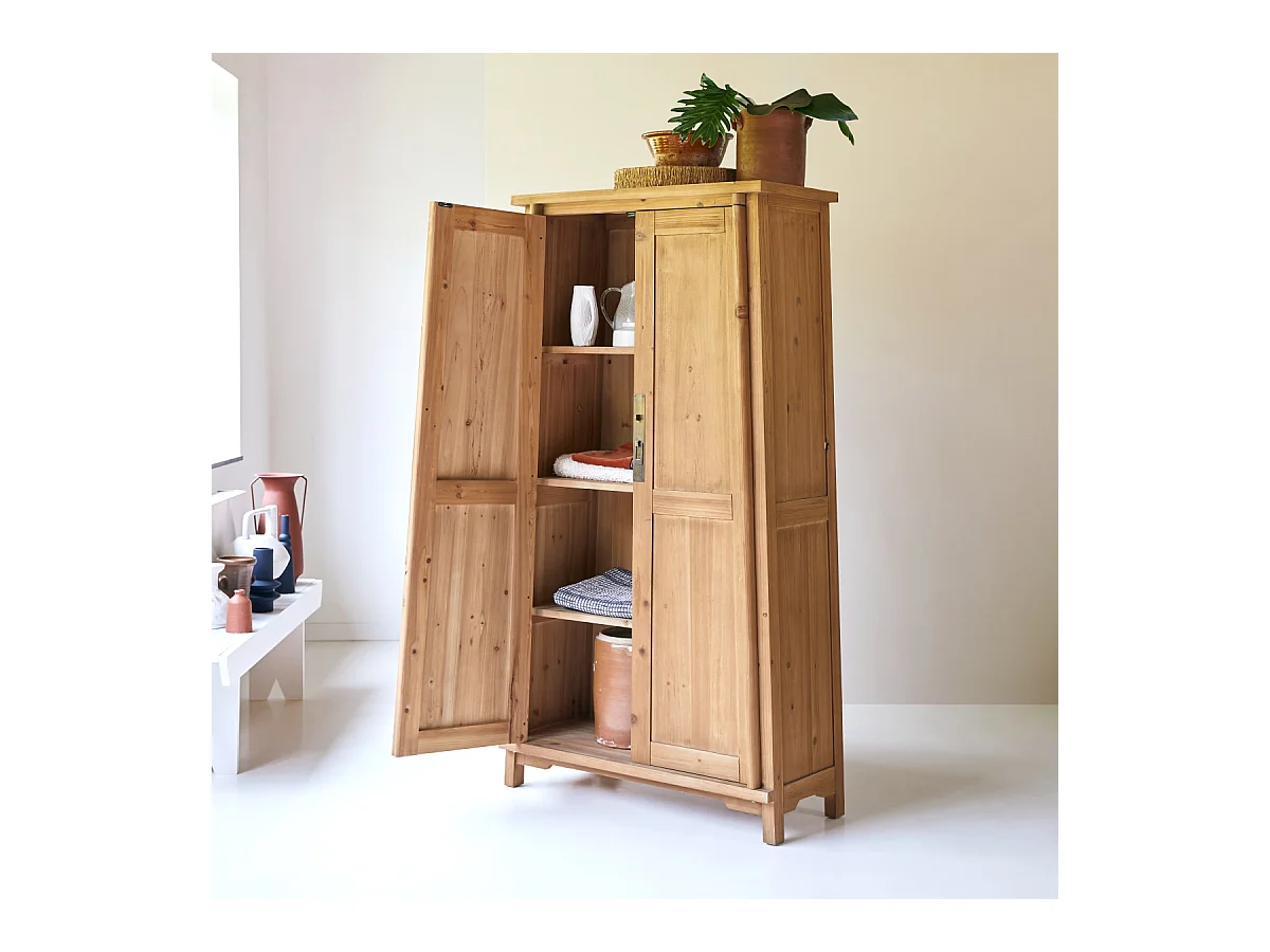 Schrank Yuki aus massivem recycelten Pinienholz