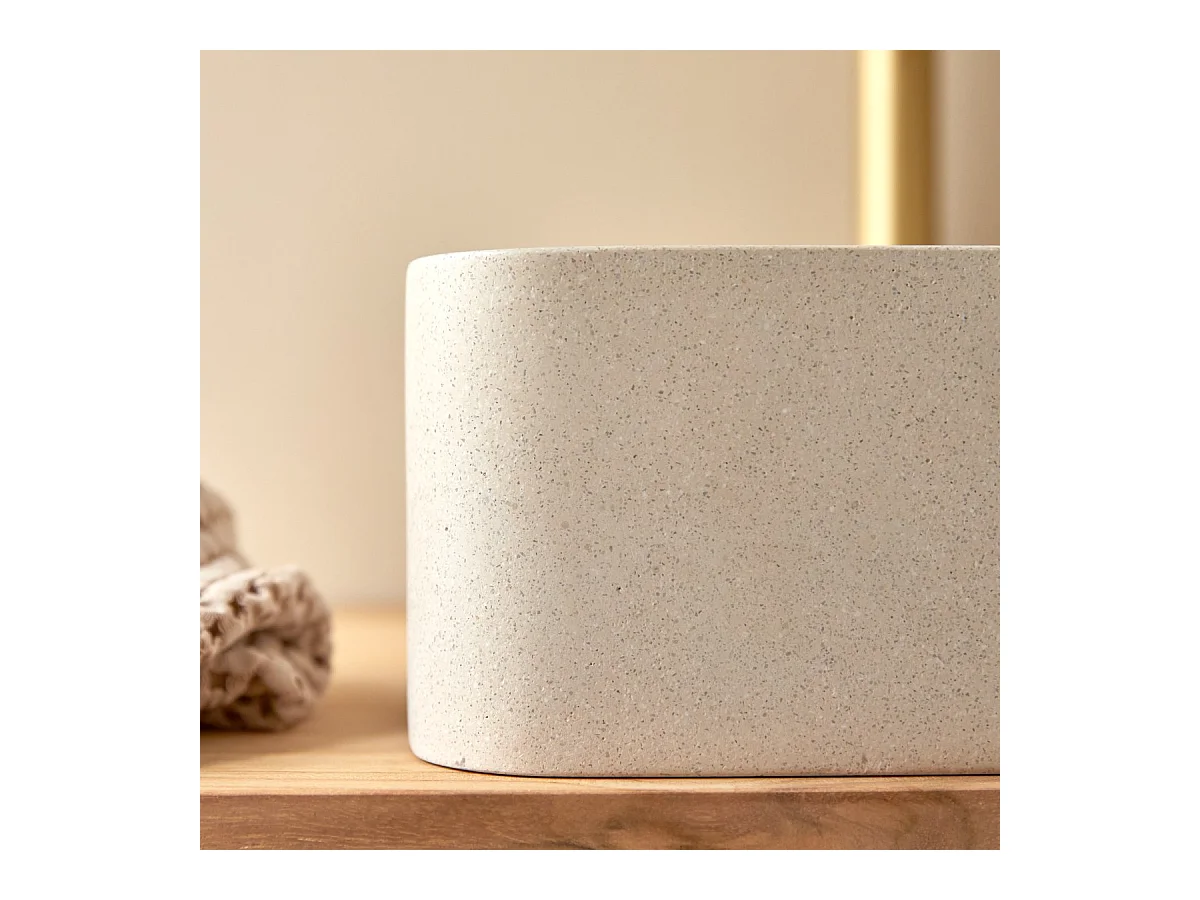 Quadratischer Waschtisch Thais aus cremefarbenem Terrazzo