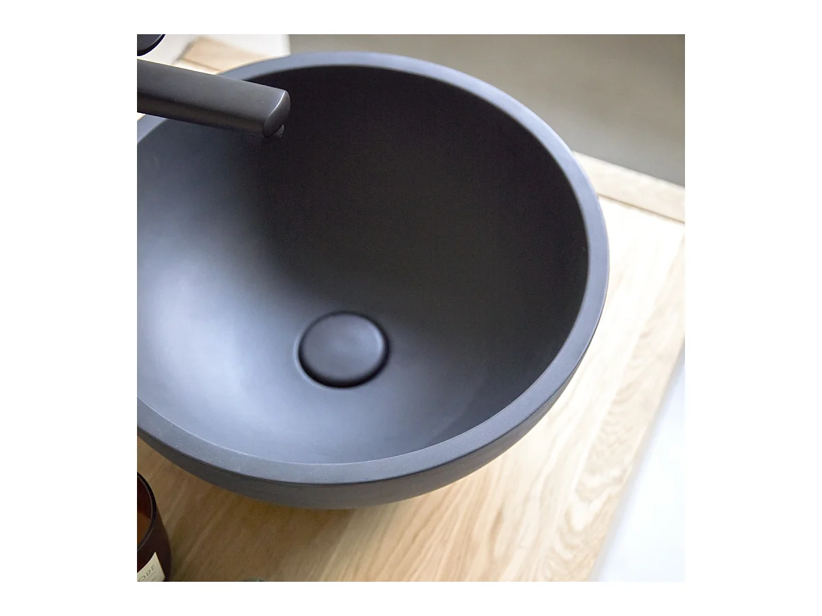 Rundes Waschbecken Micha aus Terrazzo Black