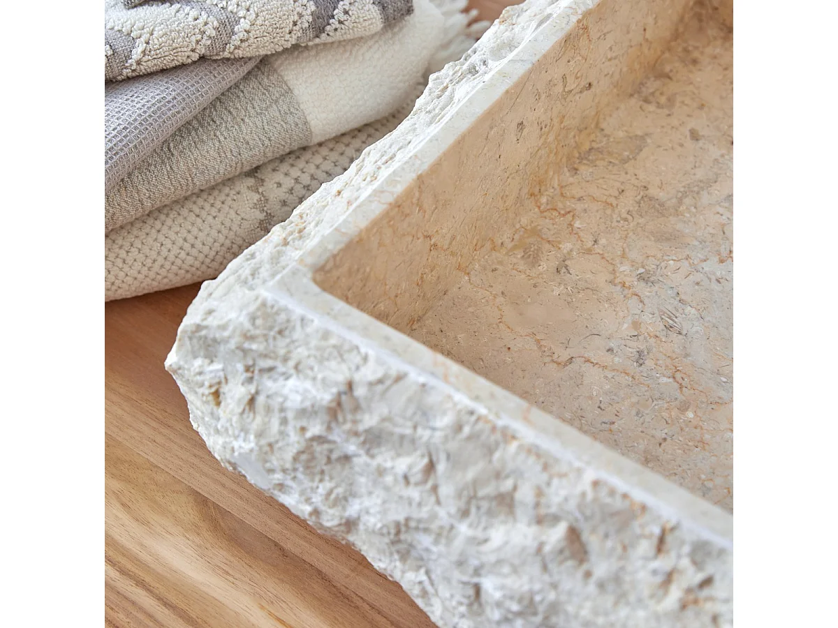 Lavabo da appoggio in marmo color crema stile naturale Tikamoon