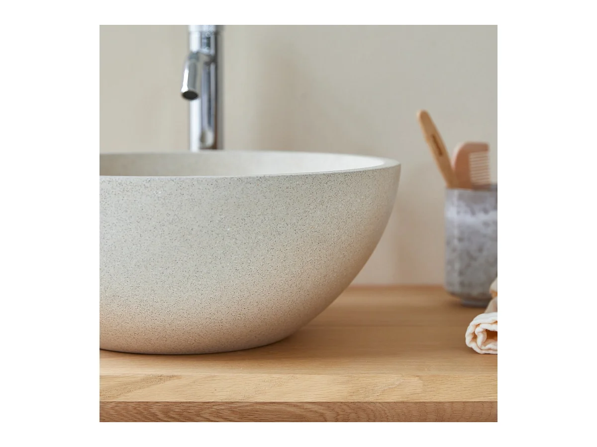Rundes Waschbecken Micha aus Terrazzo Cream