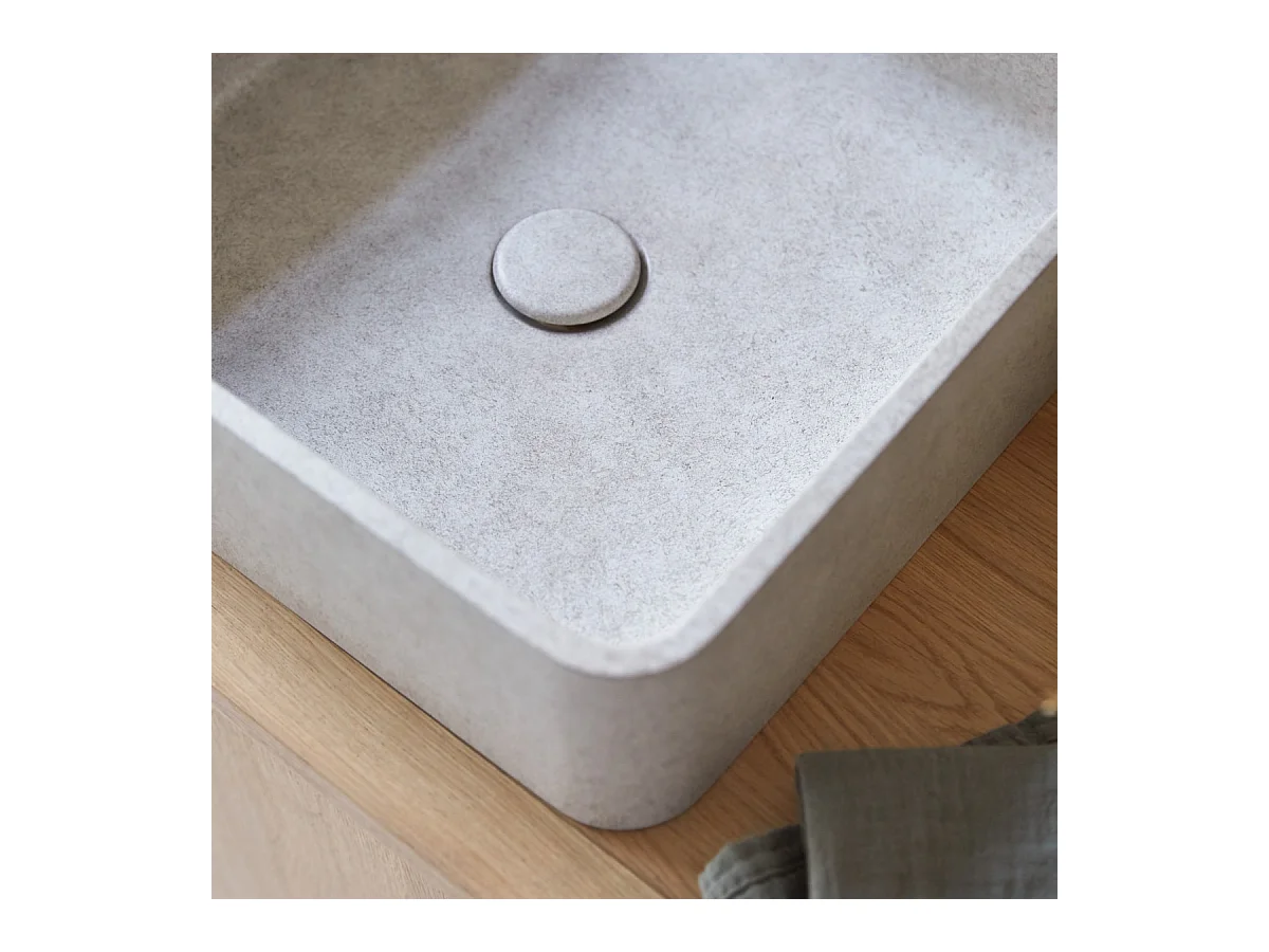 Quadratischer Waschtisch aus grauem Beton Thaïs