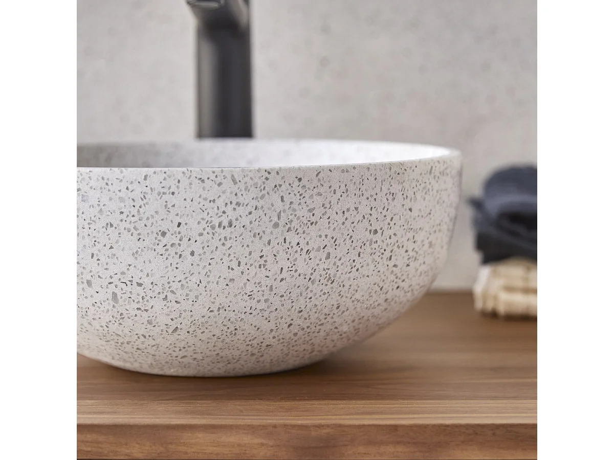 Rundes weißes Waschbecken Elea aus Premium-Terrazzo