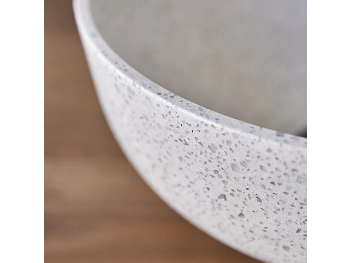 Rundes weißes Waschbecken Elea aus Premium-Terrazzo