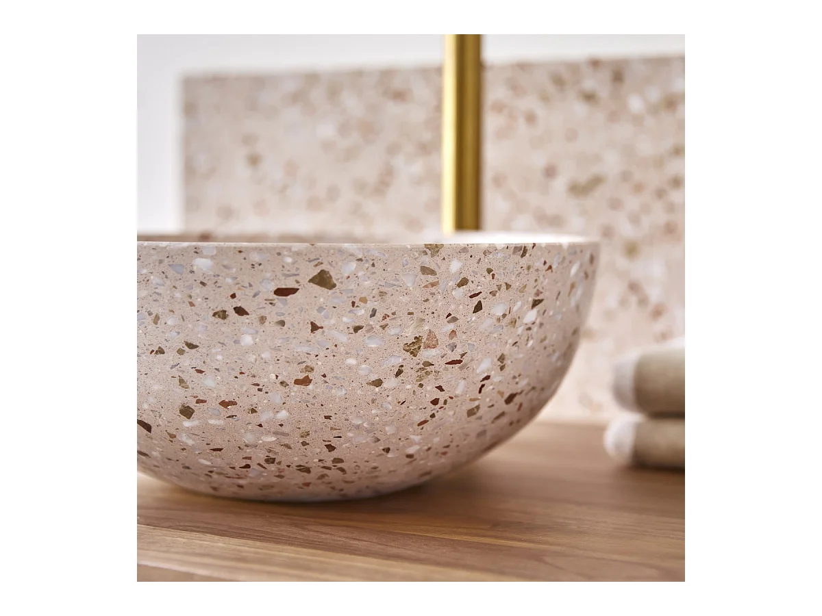 Waschbecken aus pinkfarbenem Premium-Terrazzo Elea