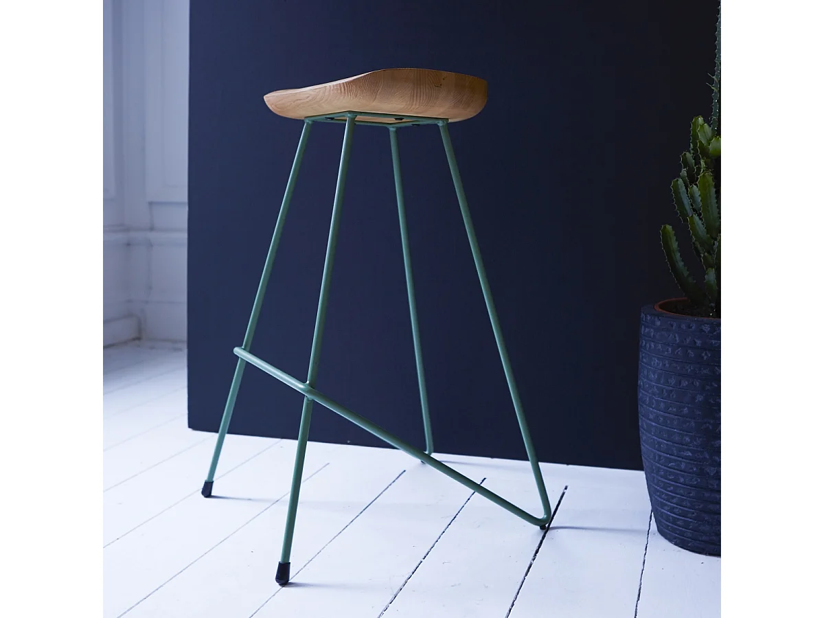 Mari - High stool in solid ash and lichen metal