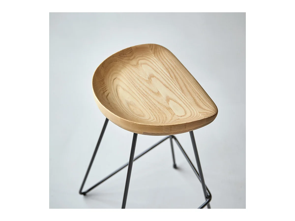 Hocker Barhocker mit schwarzem Metall