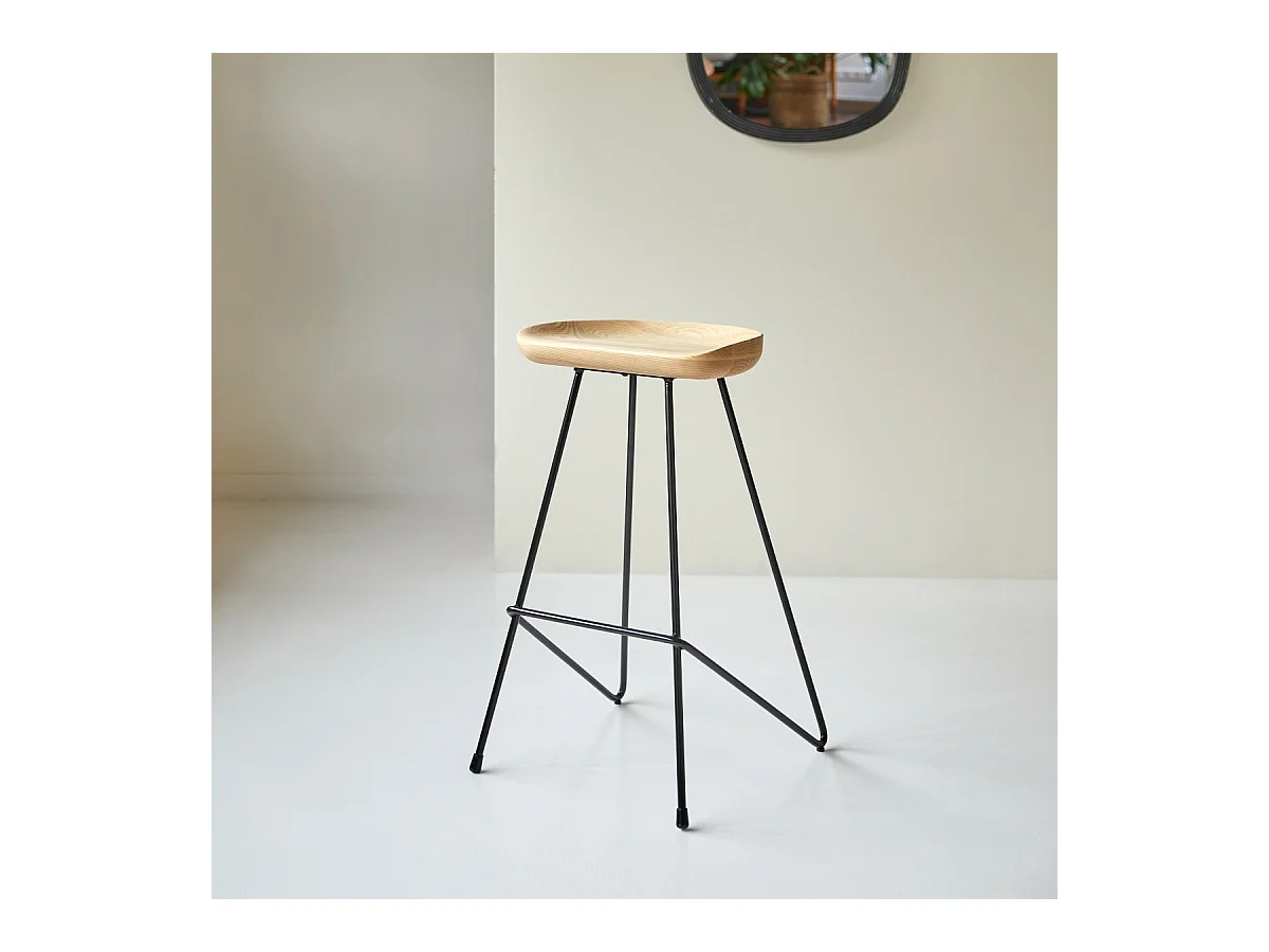 Hocker Barhocker mit schwarzem Metall