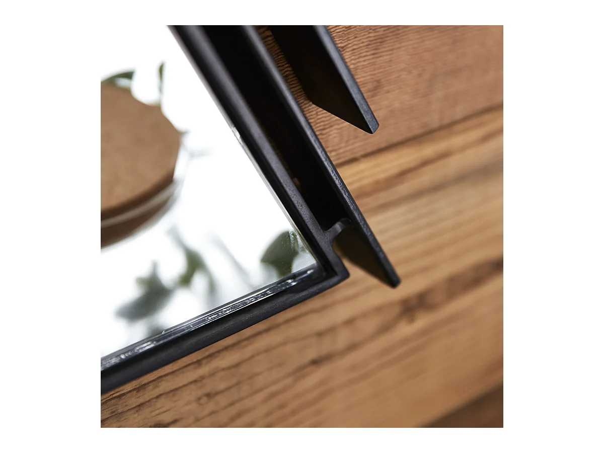 Dreieckiger Spiegel aus lackiertem schwarzen Metall Maho 60