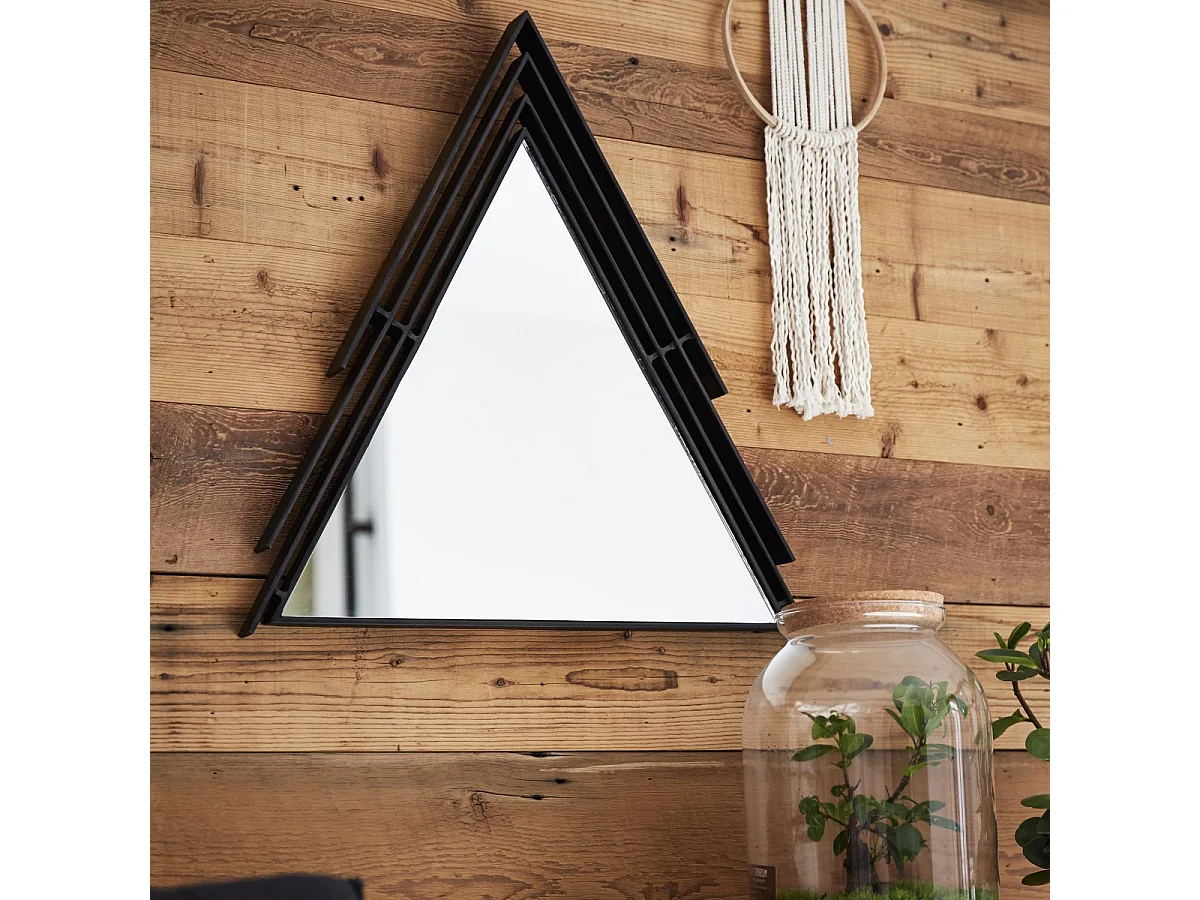 Dreieckiger Spiegel aus lackiertem schwarzen Metall Maho 60