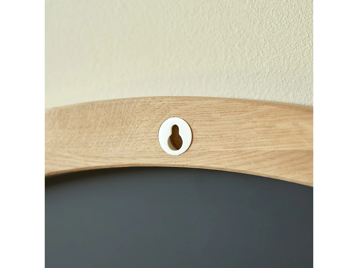 Runder Spiegel Fanie aus massivem Eichenholz 90 × 90