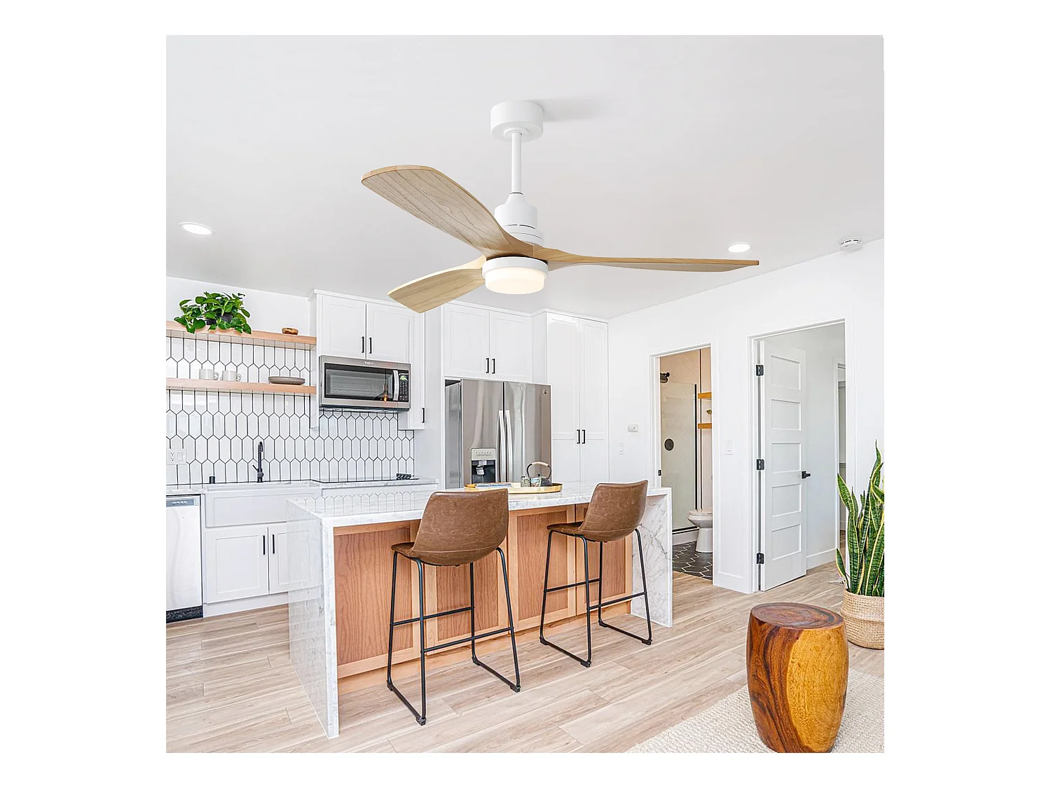 Weißer Deckenventilator - Deckenventilator mit LED-Licht und 6-Gang-Fernbedienung - 3 holzflügel - für wohnzimmer