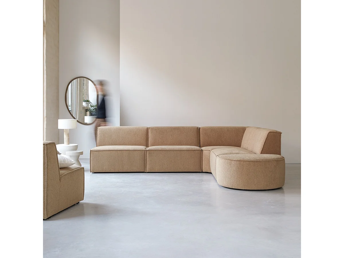 Divano ad angolo modulabile Dario 5-6 posti in tessuto color cammello