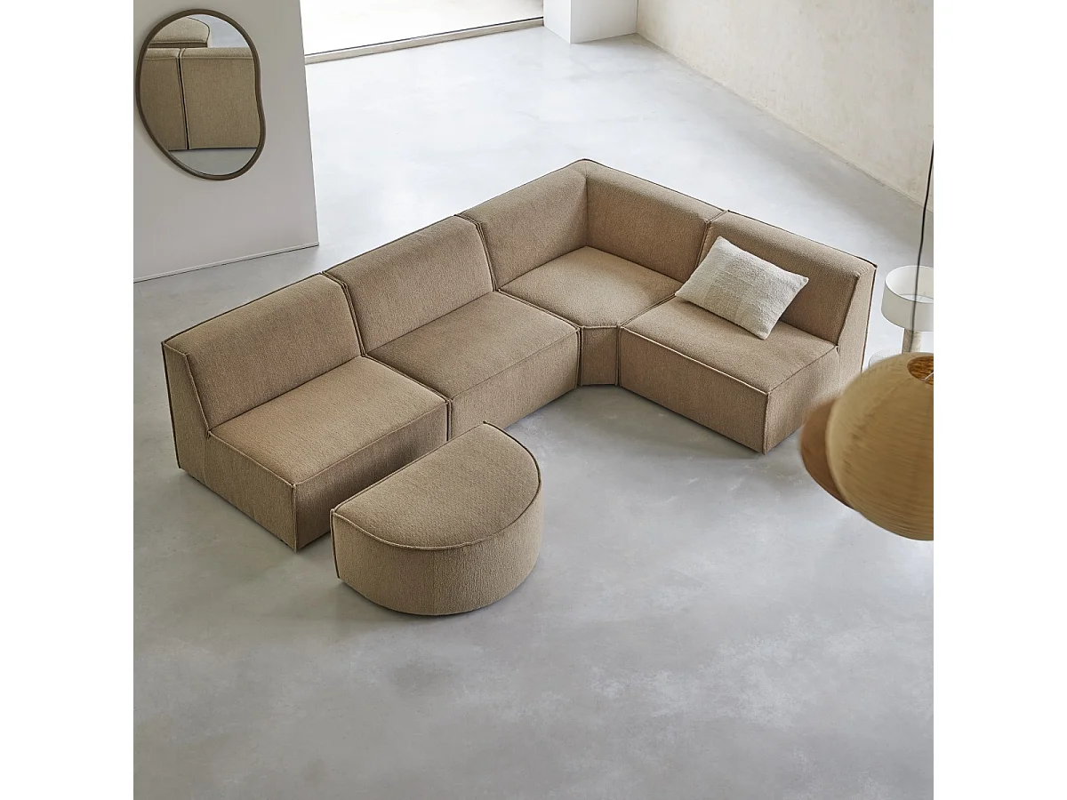 Divano ad angolo modulabile Dario 5-6 posti in tessuto color cammello