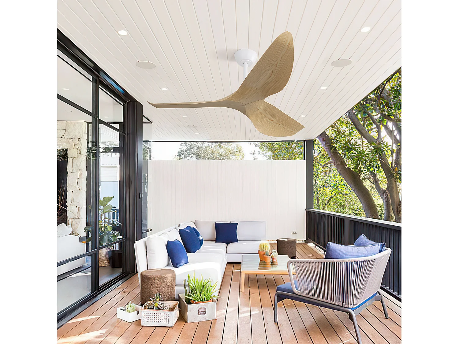 Ventilatore da soffitto da 132 cm con 3 pale curve, telecomando, 6 velocità e timer, motore DC reversibile, luce naturale