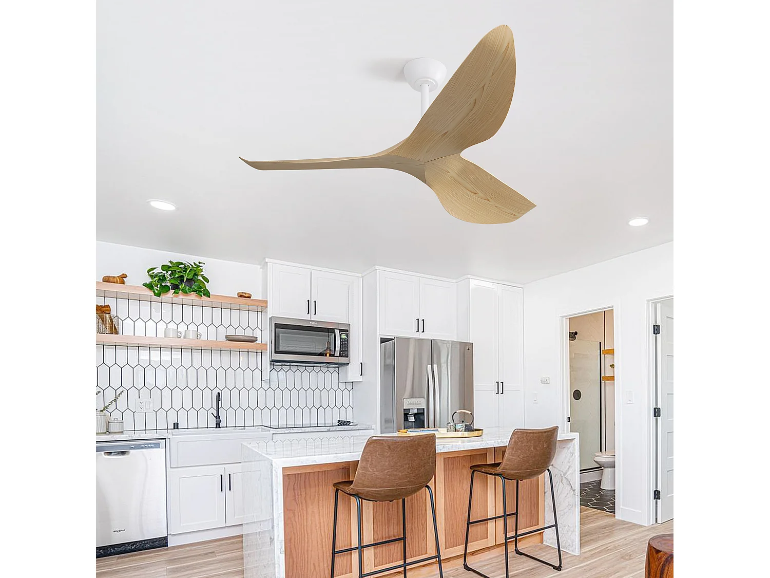 Ventilateur de plafond 132cm 3 pales courbées avec télécommande 6 vitesses et timer, Moteur DC réversible, naturel clair