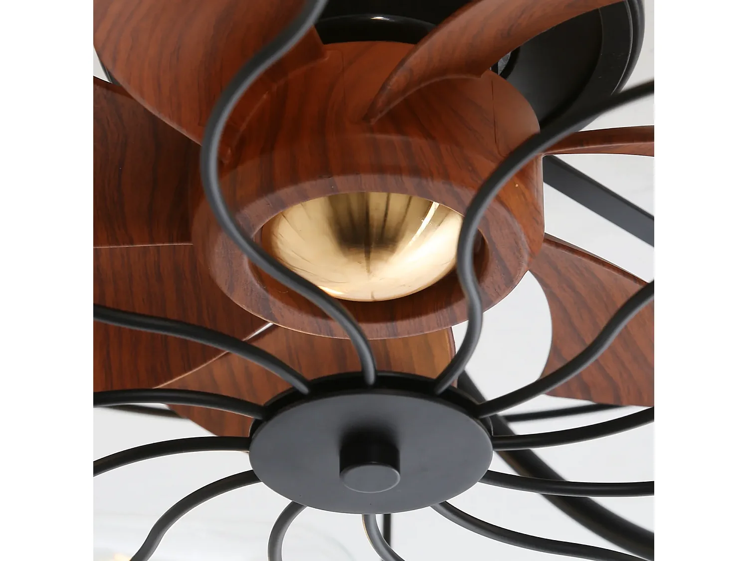 Ventilateur de plafond 50.8cm 7 pales avec 4 lampes et télécommande, Moteur DC réversible, noir et marron