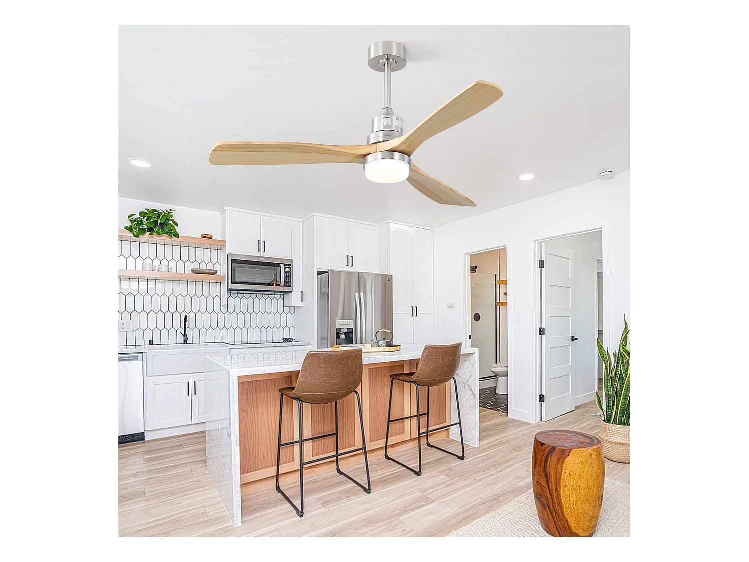 Ventilatore da soffitto da 132 cm con 3 pale in legno, LED, 6 velocità e timer, motore DC reversibile, argento