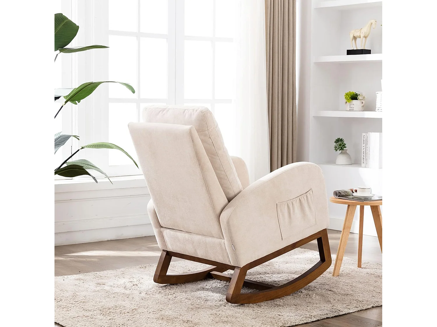 Mecedora con cojín arqueado de felpa, sillón relajante con reposabrazos, beige