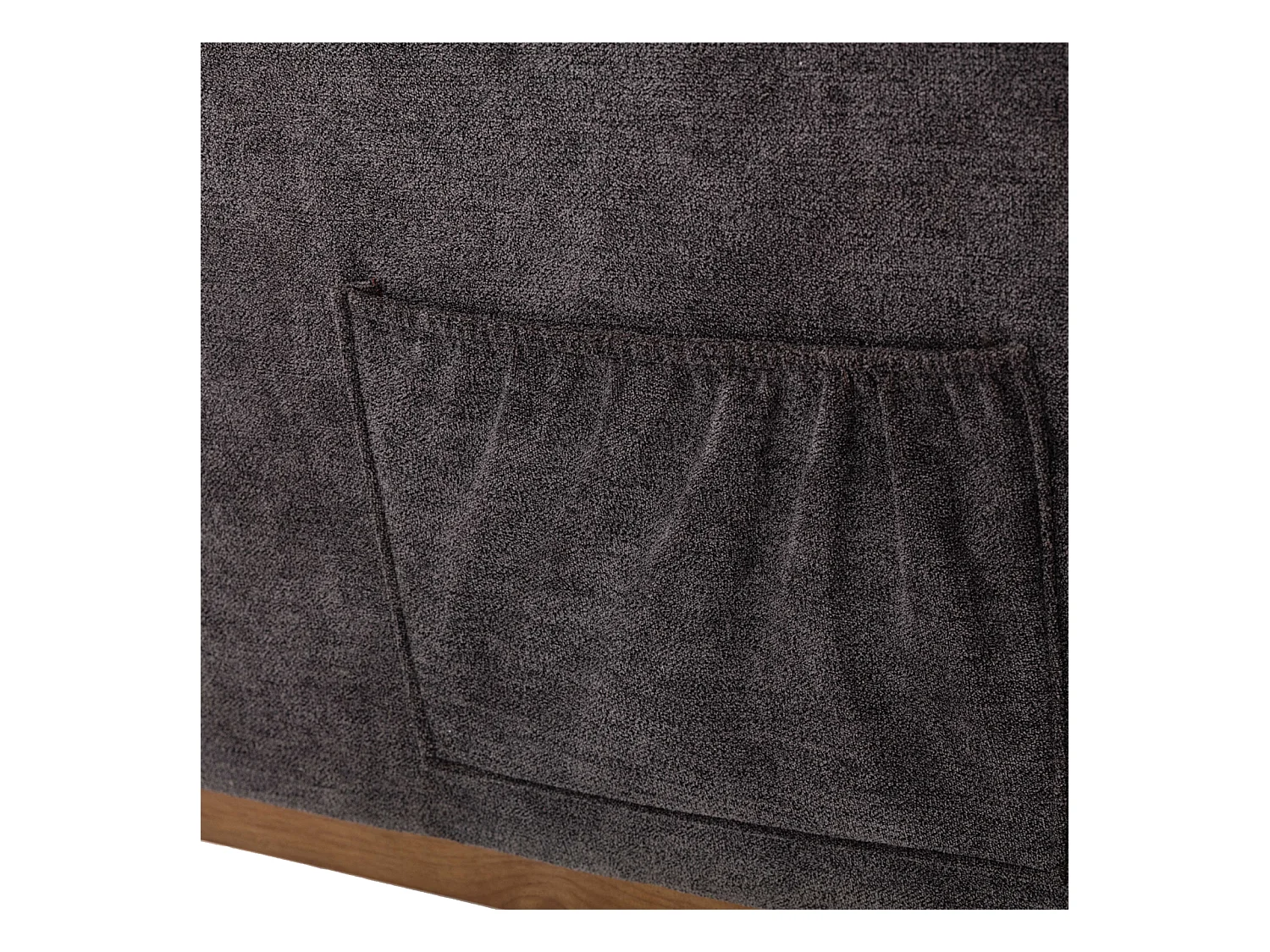 Cómoda mecedora de madera con acolchado suave y bolsillos laterales, color marrón