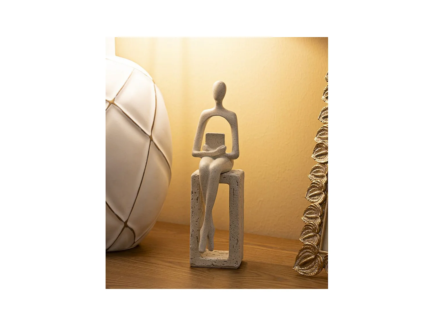 Escultura Personaje, Beige, 8,5x6,5x24 cm, Seven Design
