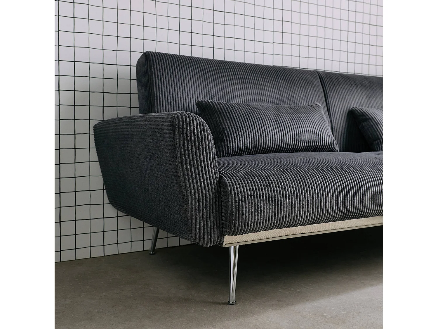 Canapé convertible design en velours côtelé gris foncé - Oskar - 3 places scandinave droit avec pieds métal chromé