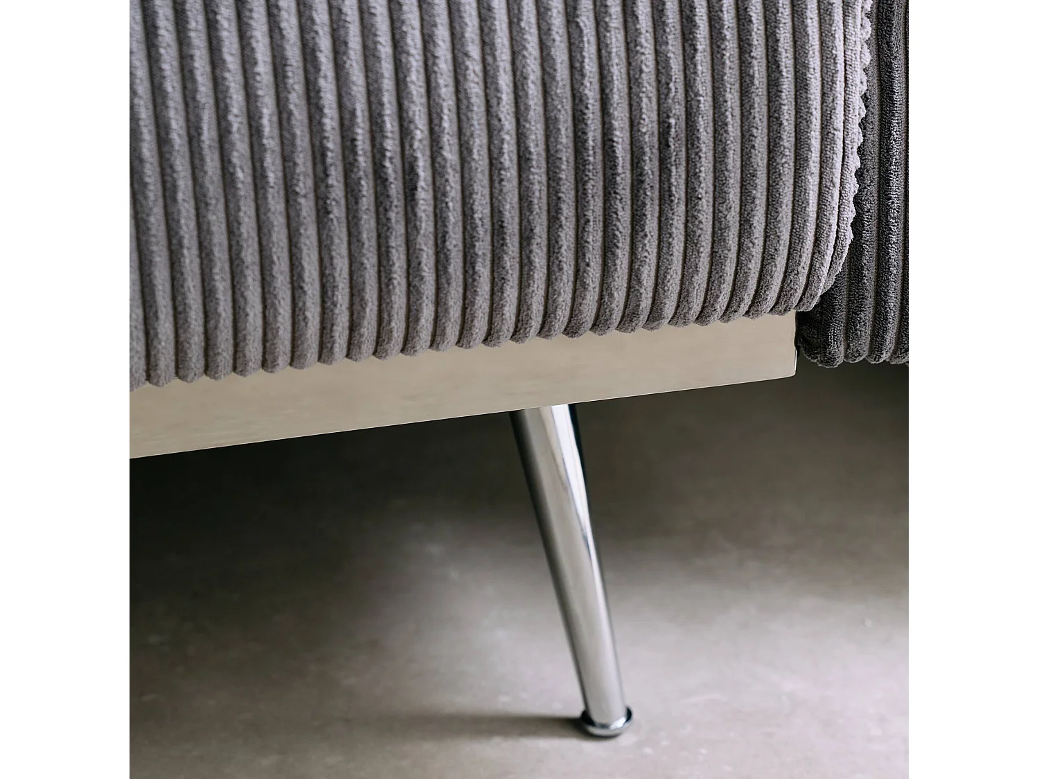 Canapé convertible design en velours côtelé gris foncé - Oskar - 3 places scandinave droit avec pieds métal chromé