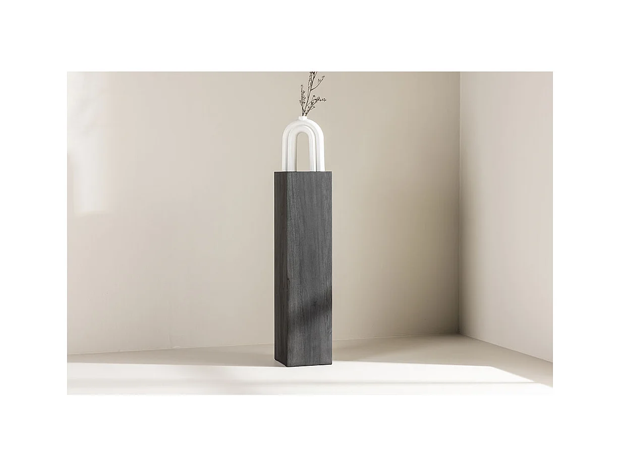 Mesa de esquina RamsvikL con pedestal negro.