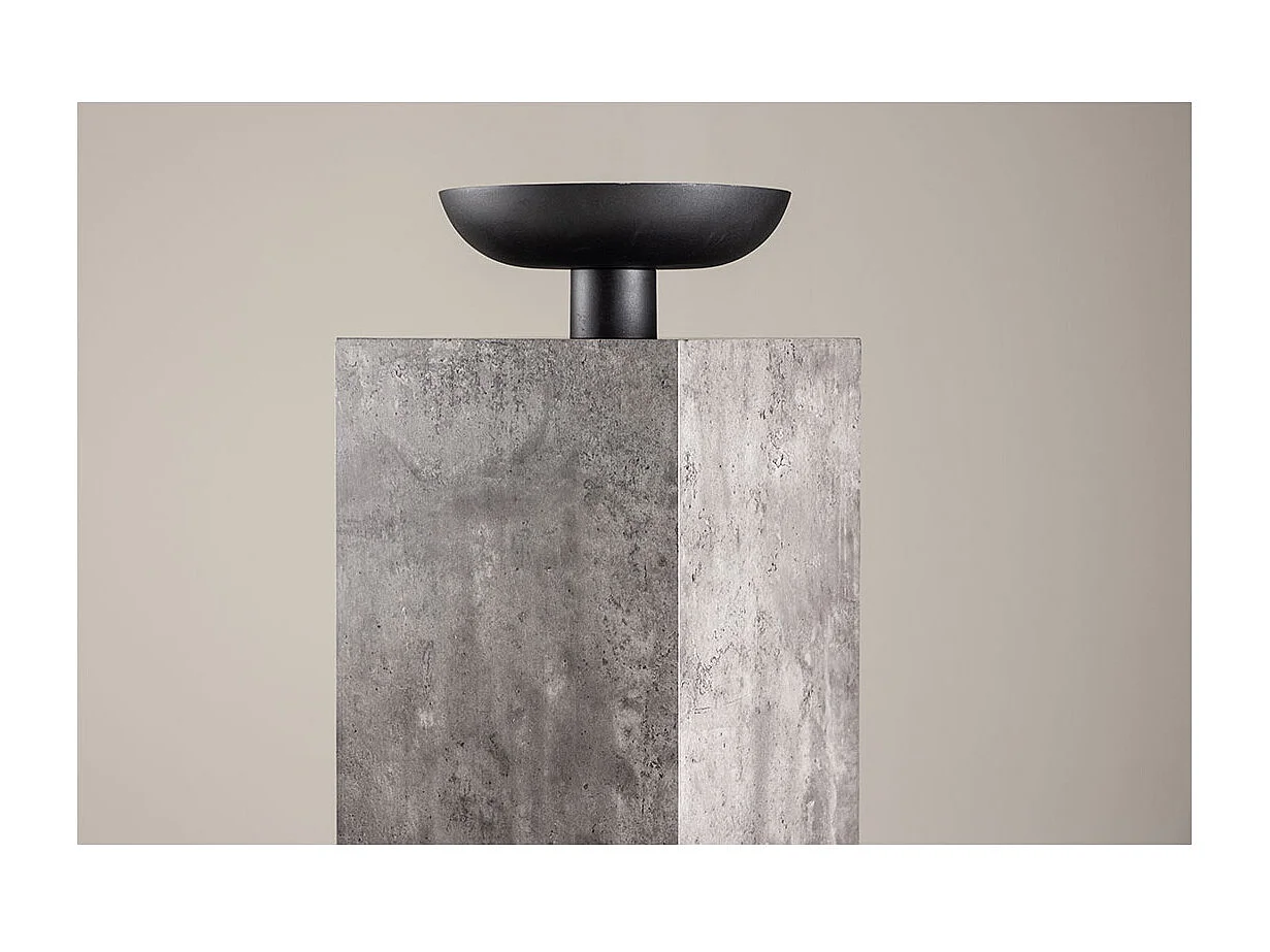 RamsvikH table d'angle piédestal gris.